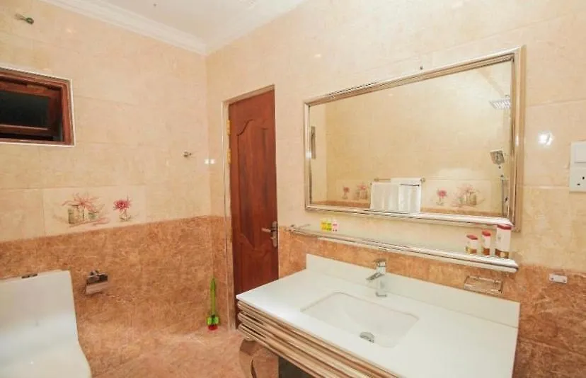 Hotel Akshayaam Banquet Hall نيجومبو 4*,  سريلانكا
